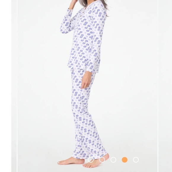 🩵 Roller Rabbit🩵 NWOT Moby Whale 2-Piece Long Pajama Set. Large. Never worn! - Picture 4 of 7